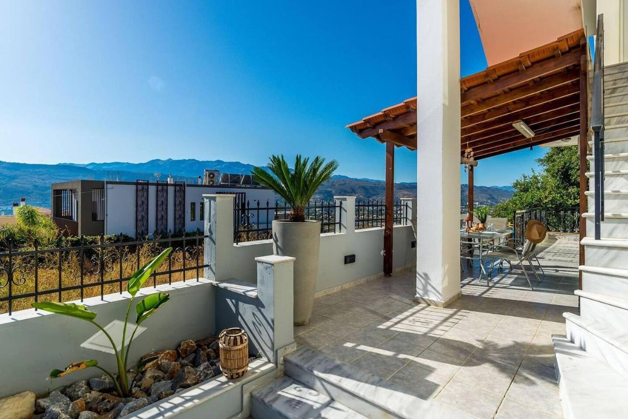 خانيا Superior Apartment - Overlooking Chania-With Pool المظهر الخارجي الصورة